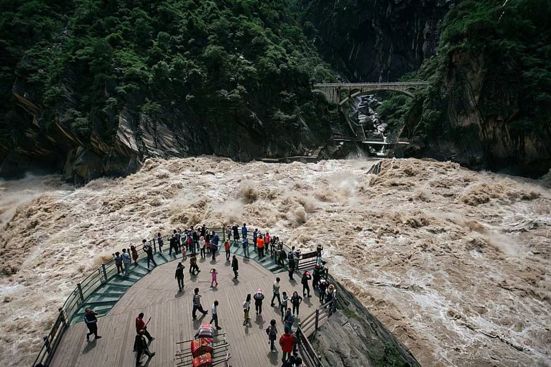 Tiger Leaping Gorge — the Jinsha River carving between Jade Dragon Snow Mountain and Haba Snow Mountain